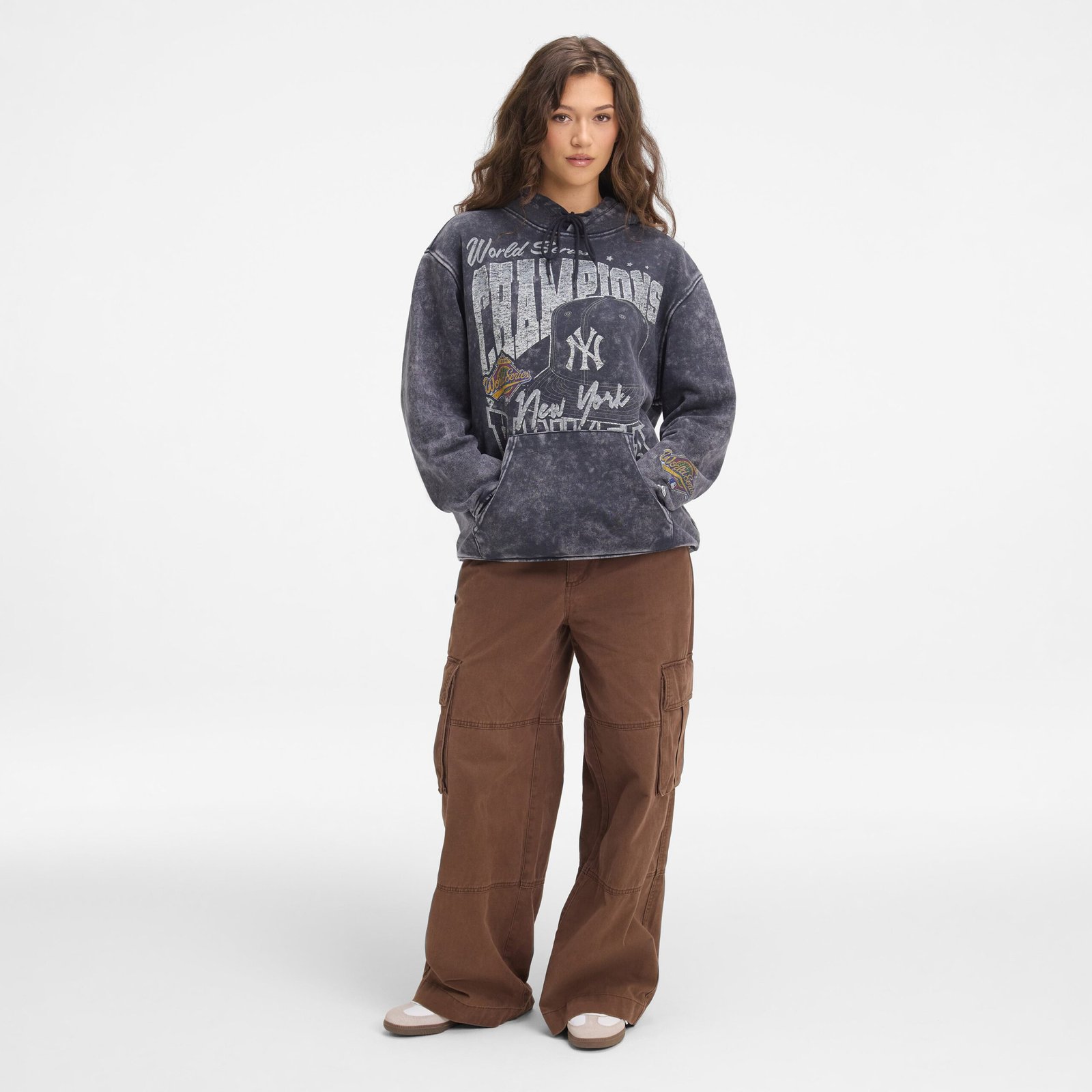 New York Knicks Sport Classics Washed Hoodie - Image 5
