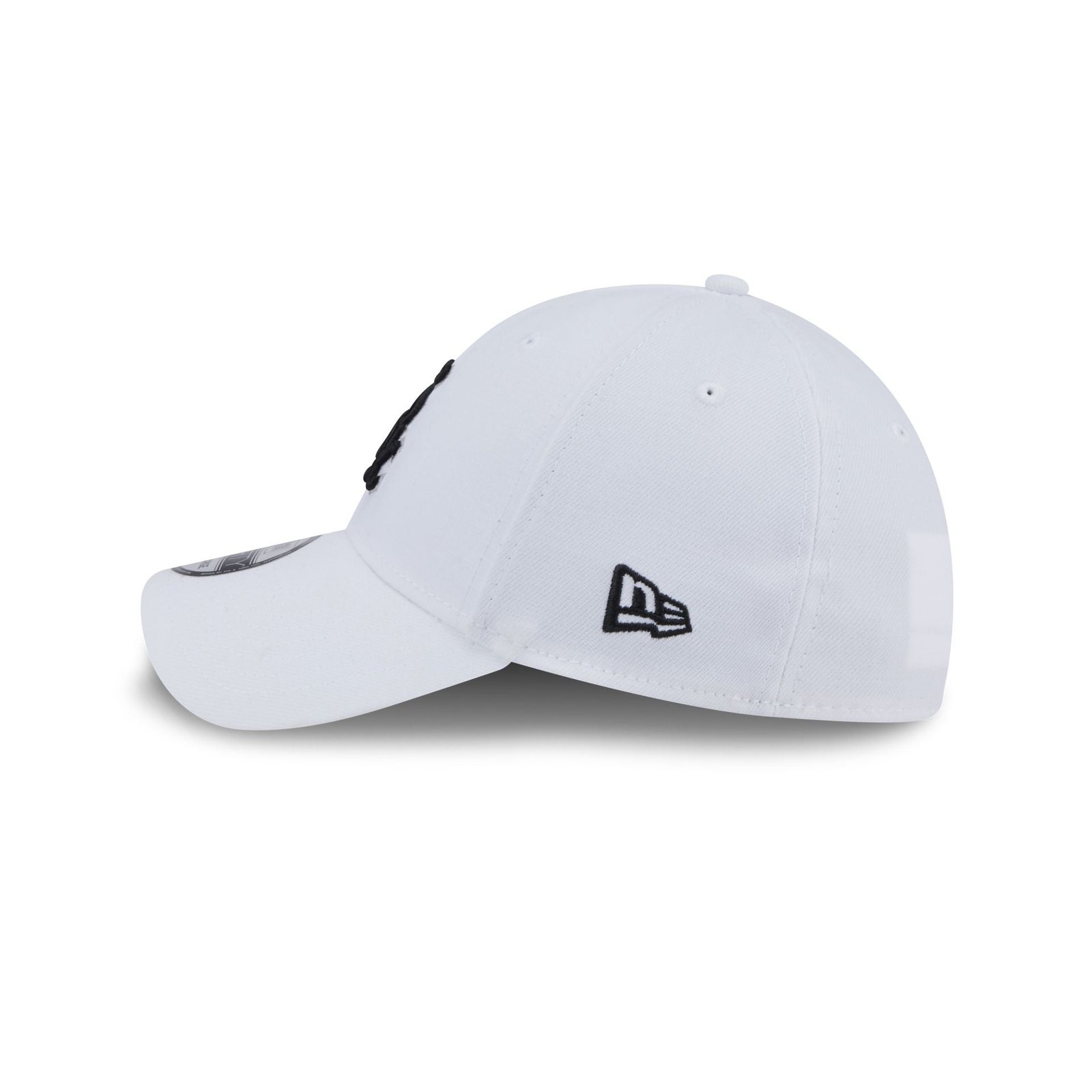 Chicago White Sox Optic White 39THIRTY Stretch Fit Hat - Image 4