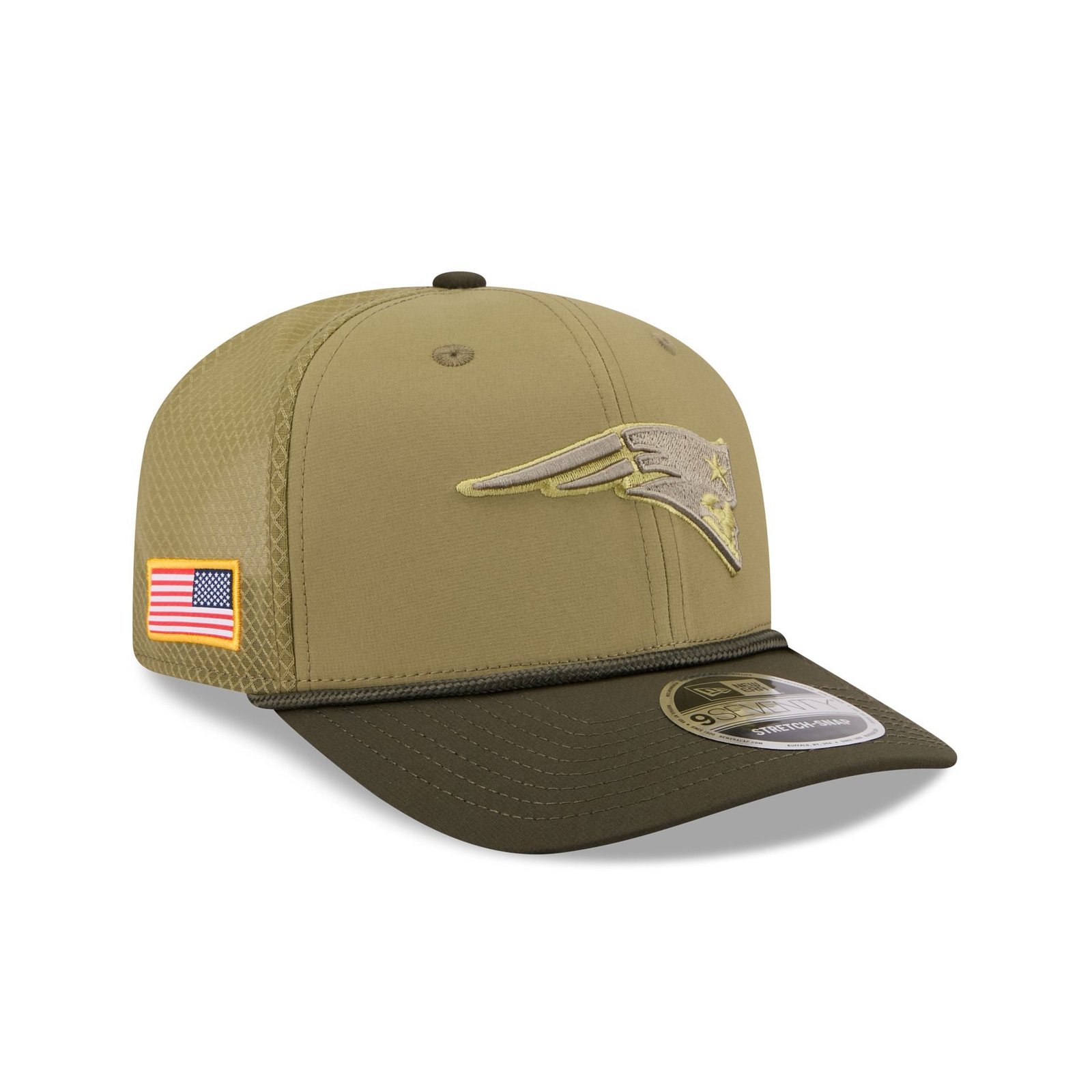 New England Patriots 2025 Salute to Service 9SEVENTY Trucker Hat