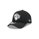 New York Knicks Black 9FORTY APEX Snapback Hat